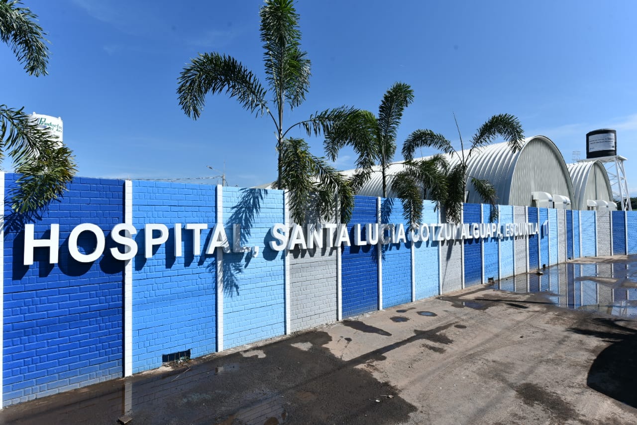 Presidente Alejandro Giammattei supervisa avances del Hospital Santa Lucía Cotzumalguapa