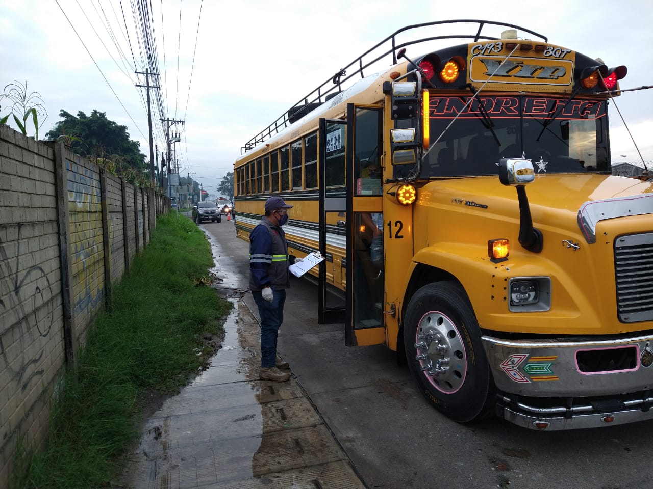 Circulación de transporte extraurbano requiere autorización del Ministerio de Comunicaciones