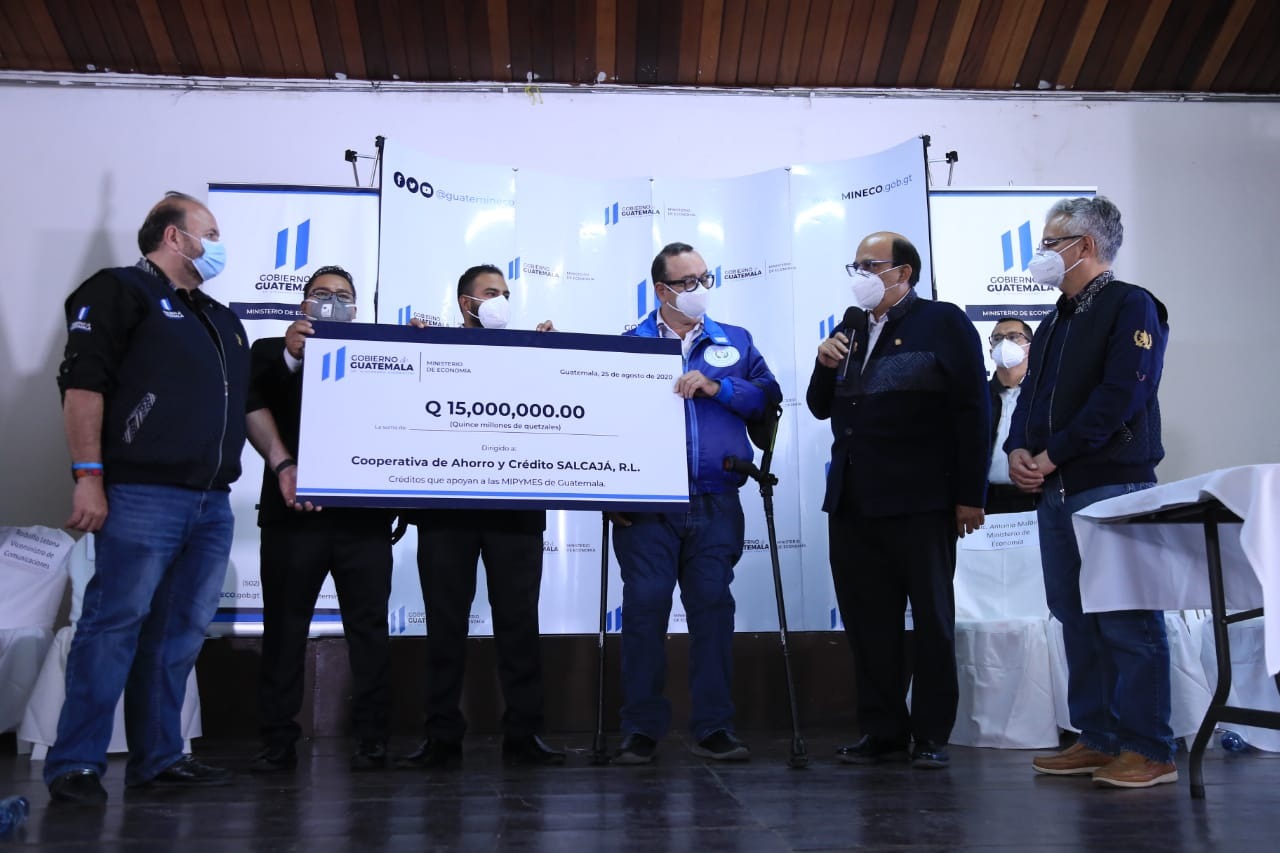 Gobierno otorga 15 millones de quetzales para apoyar 60 mil mipymes de Quetzaltenango