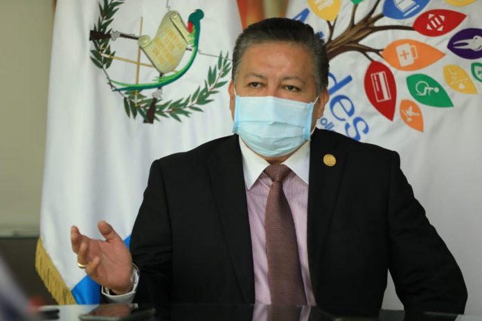 Ministro de Desarrollo: “El Bono Familia está llegando a las manos de los beneficiarios, se garantiza la transparencia”