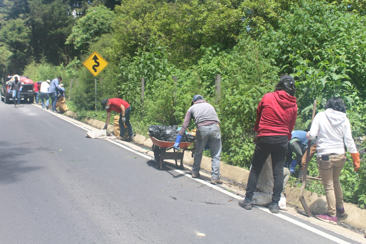 Ambiente promueve jornadas de limpieza y reforestación