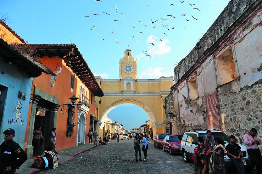 Gobierno impulsa turismo local como parte de la reactivación económica