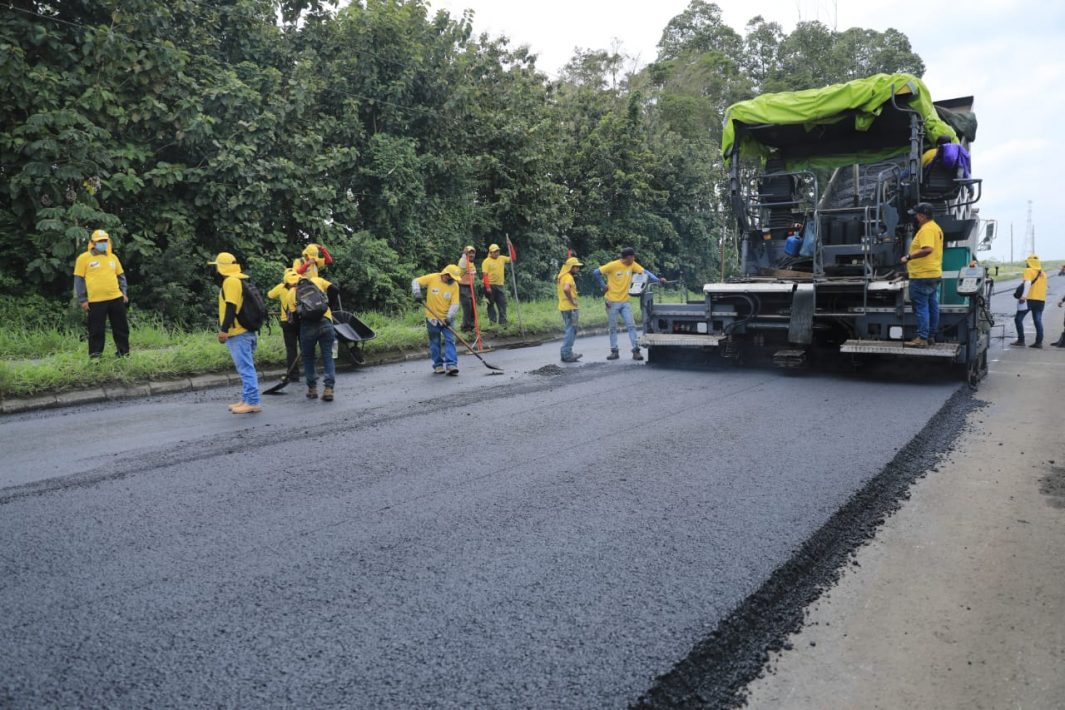 CIV avanza en la reposición de carretera en Santa Lucía Cotzumalguapa