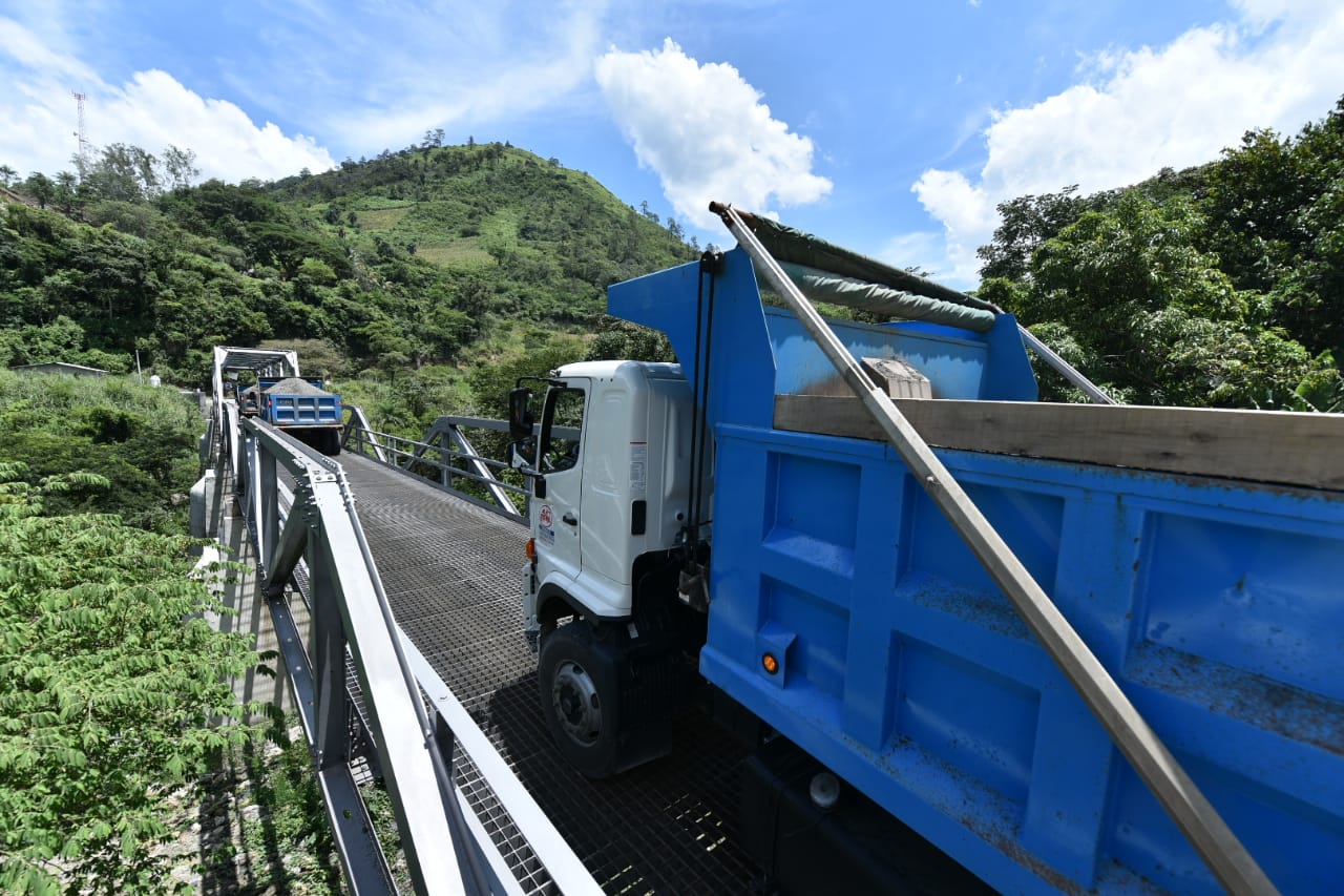 Gobierno de Guatemala rehabilitará carreteras en cinco departamentos