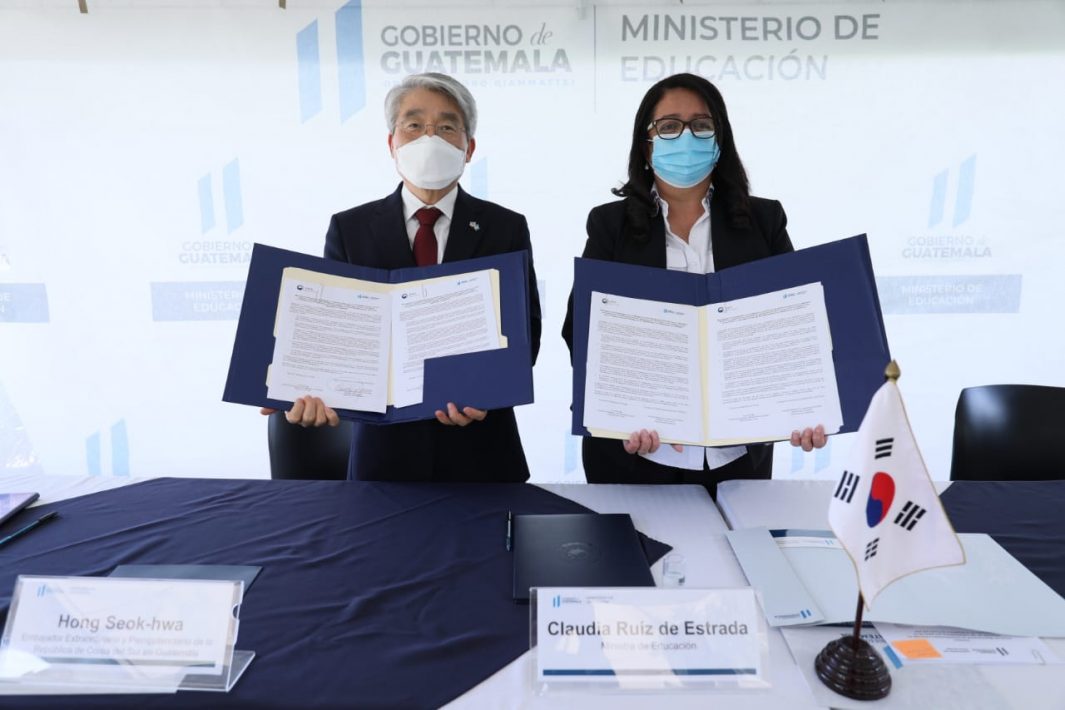 Mineduc y Corea