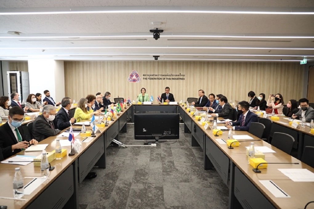 Minex y Tailandia