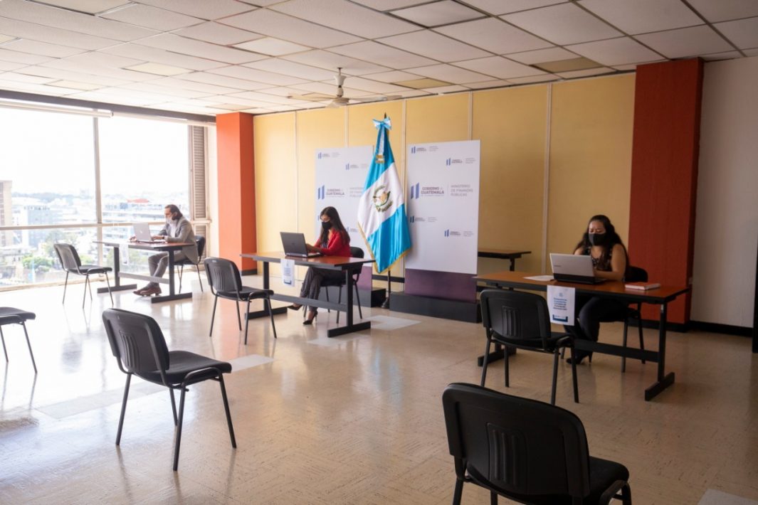 Recepción de papelería Minfin