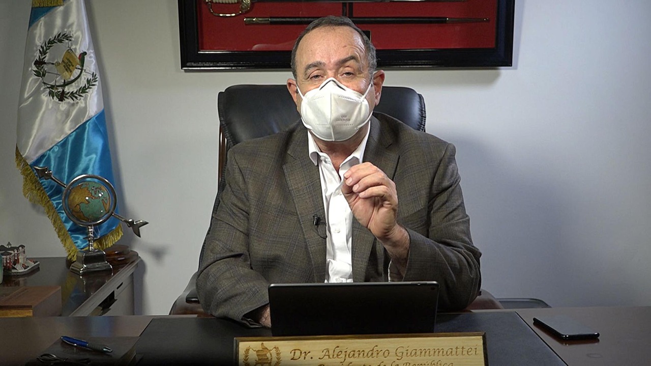 Presidente Giammattei: “Estamos preparándonos todos los días para atender mejor a la población”