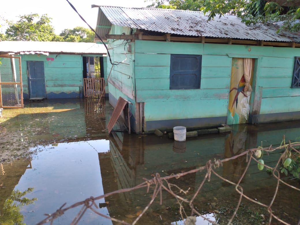 Brindan asistencia por derrumbes, deslizamientos e inundaciones en tres departamentos