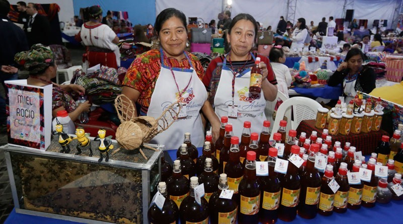 Feria de mujeres artesanas