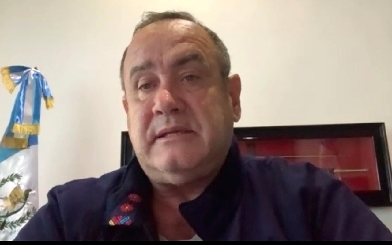 Presidente Giammattei: “Esta enfermedad es difícil, pero Dios me ha permitido tener sintomatología leve”
