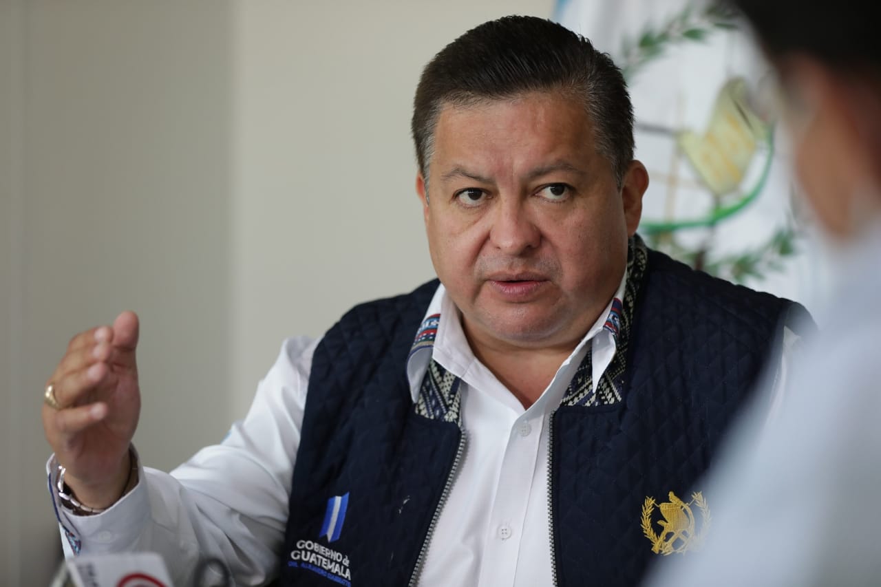 Guatemala líder en la región en atención a la población por el Bono Familia