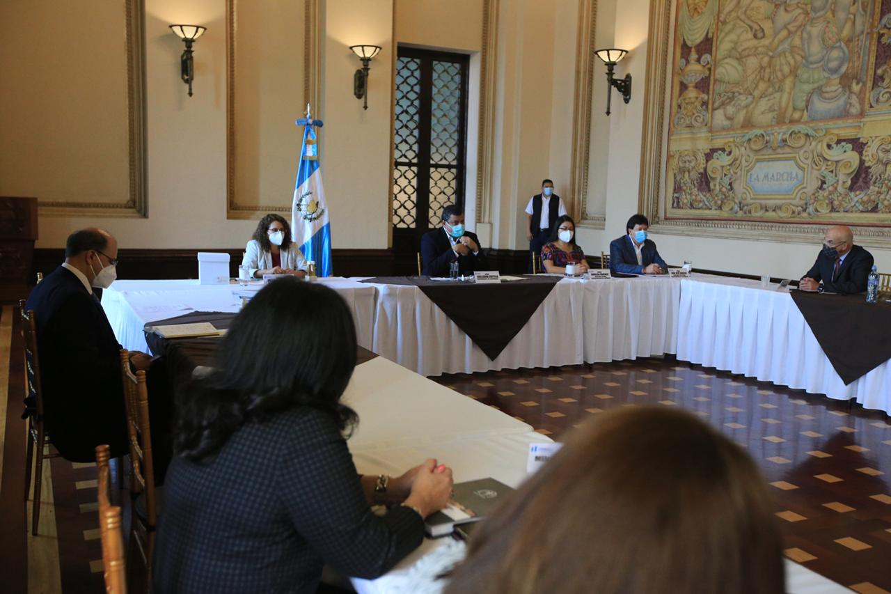 Buscan fijar meta para que Guatemala aumente sus exportaciones