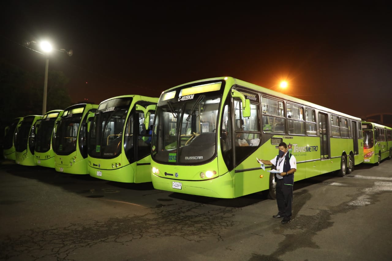 Transmetro en funcionamiento en toda la ciudad capital.