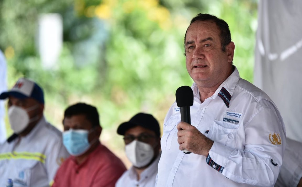Presidente reafirma compromiso con el desarrollo económico de Jalapa