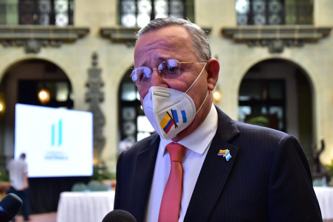 “Guatemala tiene potencial para la inversión extranjera”, afirma embajador de Colombia
