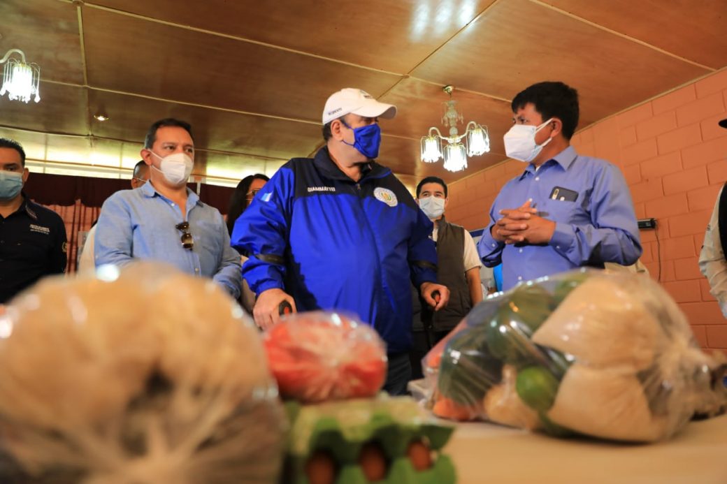 Ejecutivo colocará sello blanco en productos locales para combatir la pobreza