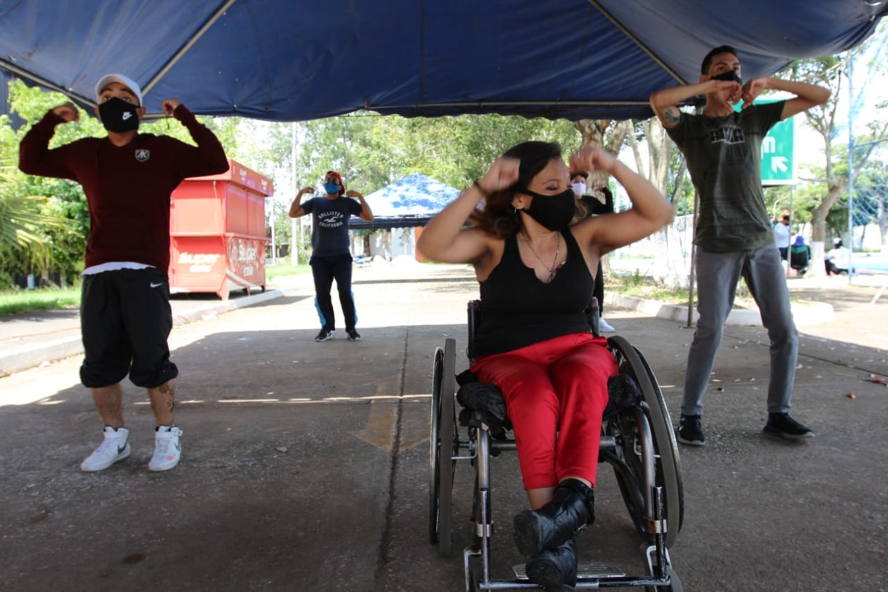 Guatemaltecos disfrutan de centros deportivos en primer día de reapertura