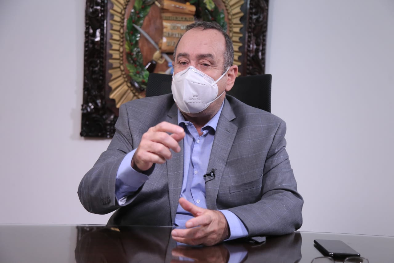 Presidente y funcionarios agradecen y reconocen labor de la AGN