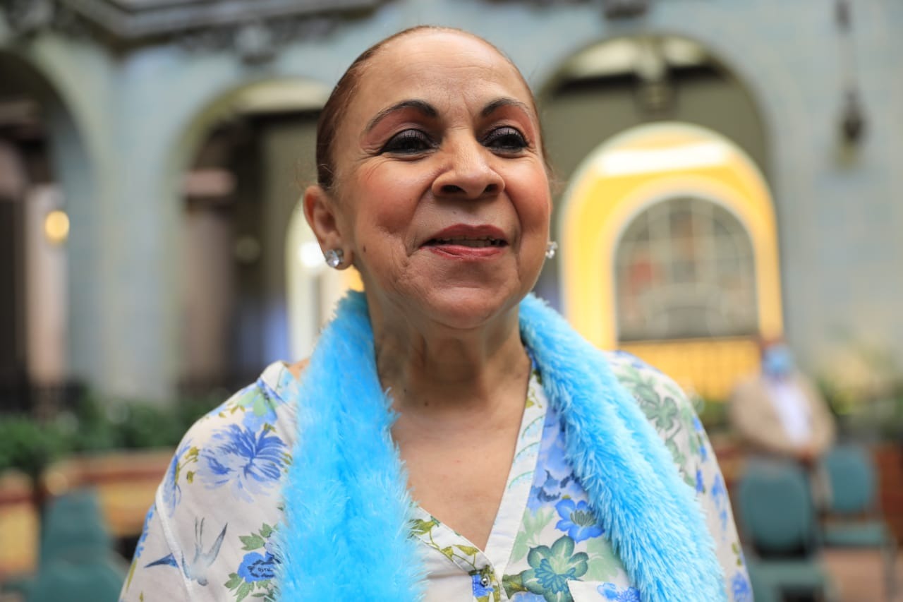 Gloria Marina artista
