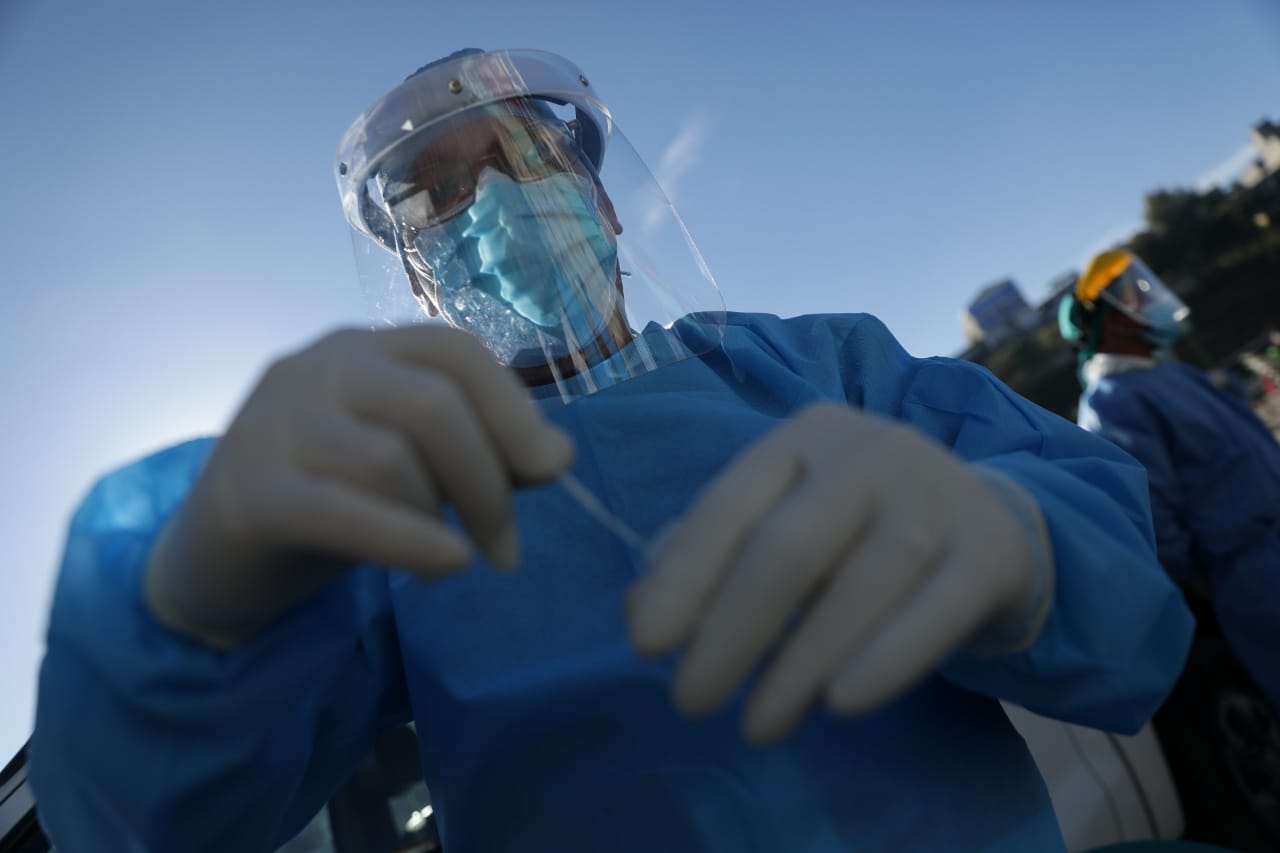 Menos de 7 mil casos de COVID-19 están activos en Guatemala