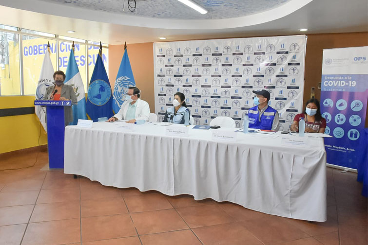Comadronas son fortalecidas con equipo de protección