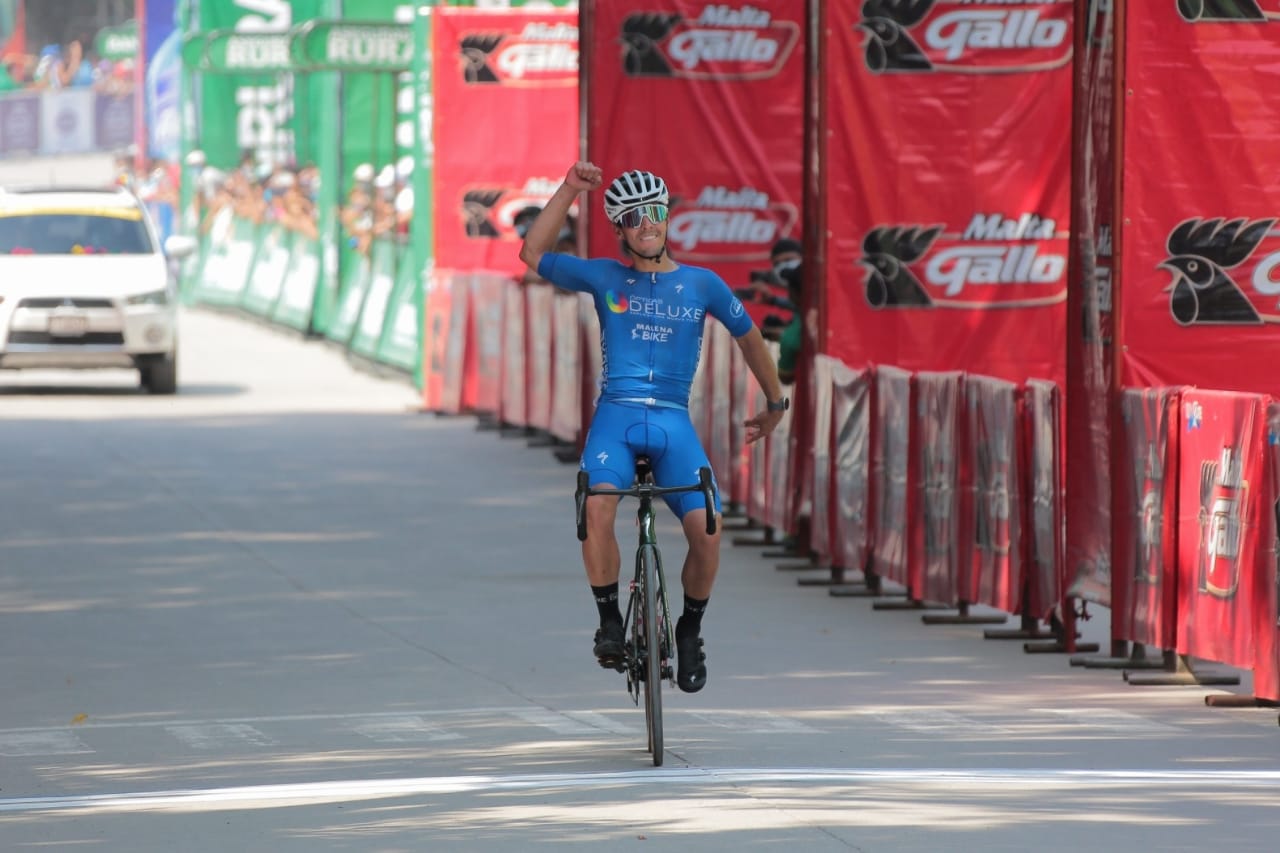 Julio Padilla conquista la primera etapa de la 60 Vuelta a Guatemala