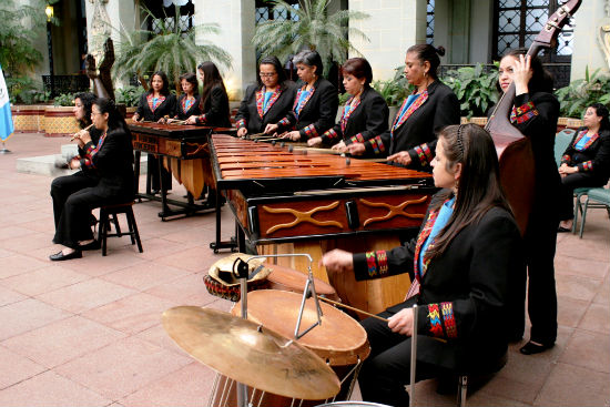 Marimba femenina