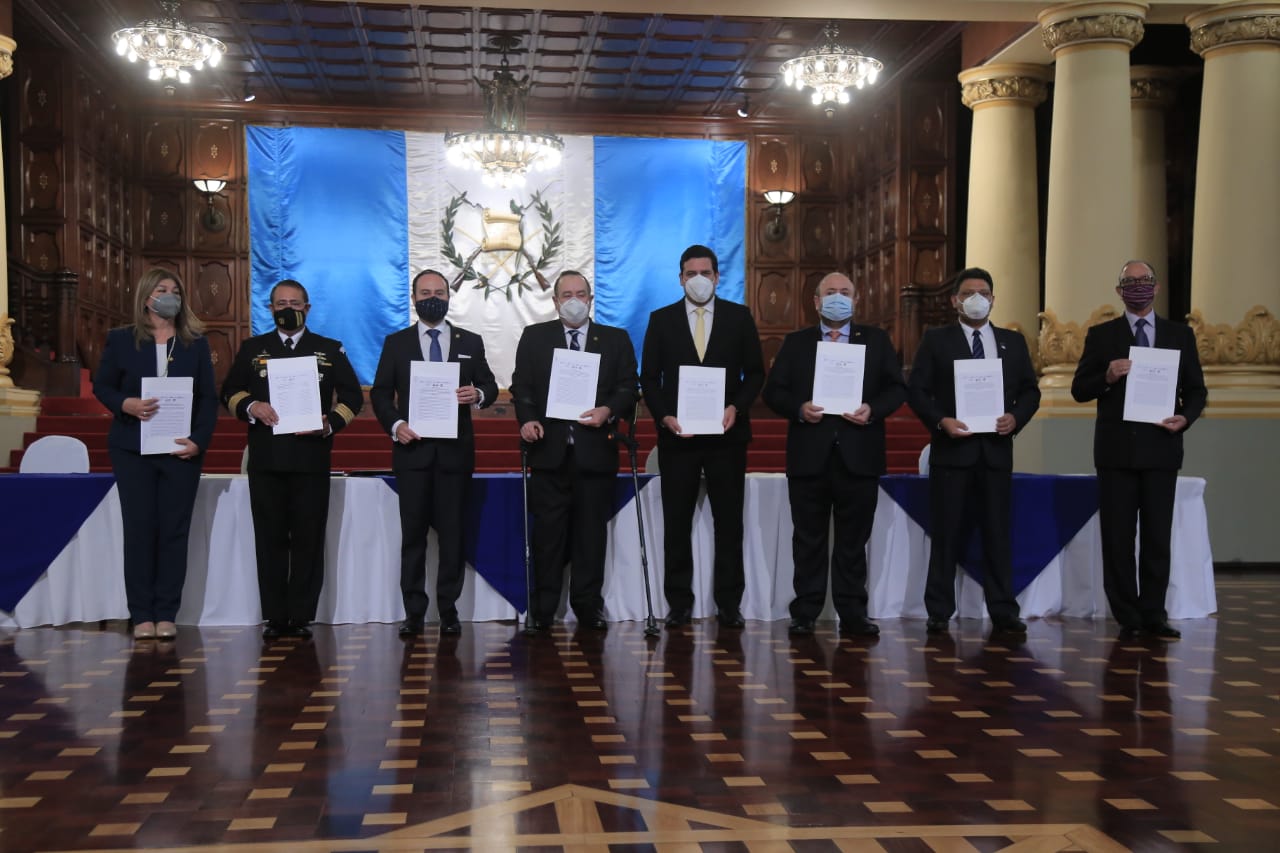 Guatemala impulsa estrategia para la contratación de marinos mercantes