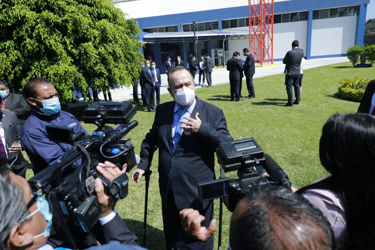 Presidente hace llamado para elecciones de magistrados de la Corte de Constitucionalidad