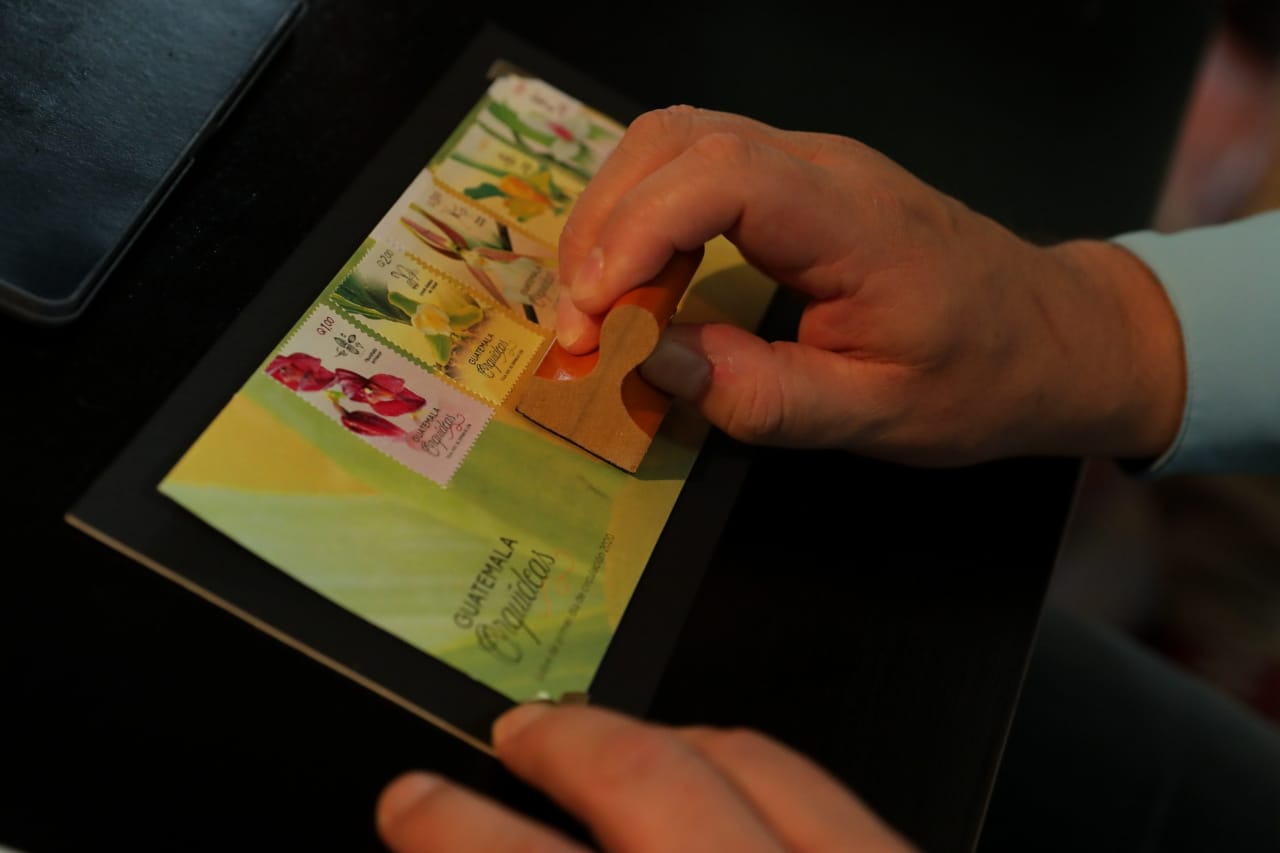 Nuevos sellos postales renuevan imagen de la Dirección General de Correos y Telégrafos