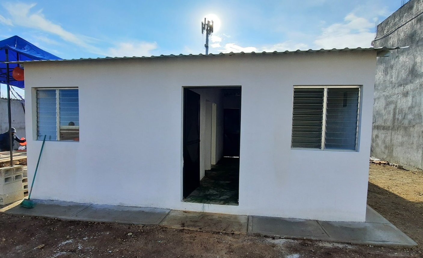 Familias de San Raymundo son favorecidas con viviendas