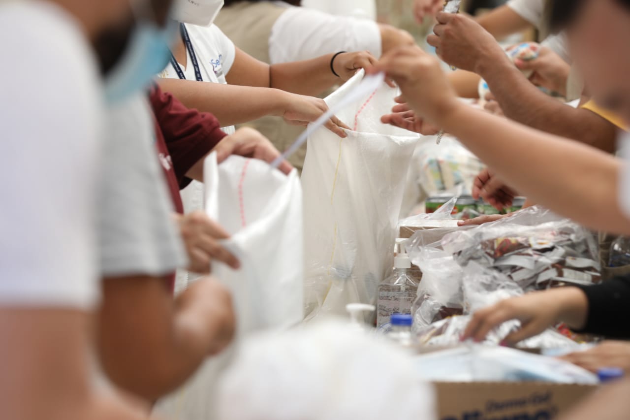 Preparan más de 11 mil raciones de alimentos