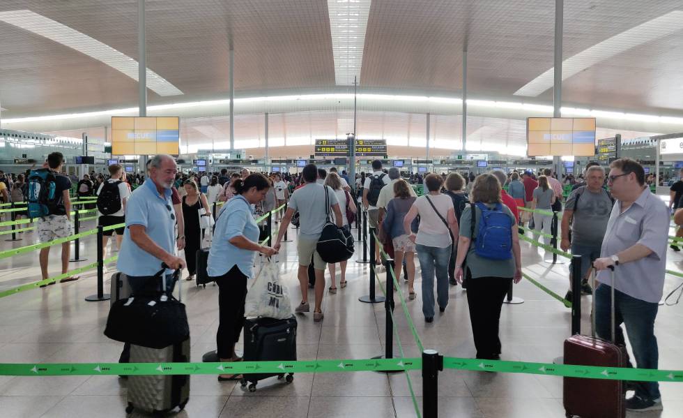 España solicitará prueba de PCR a viajeros que provengan de ciertos países