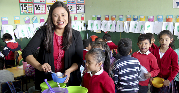 Ministra de Educación resalta papel de docentes durante el ciclo escolar 2020