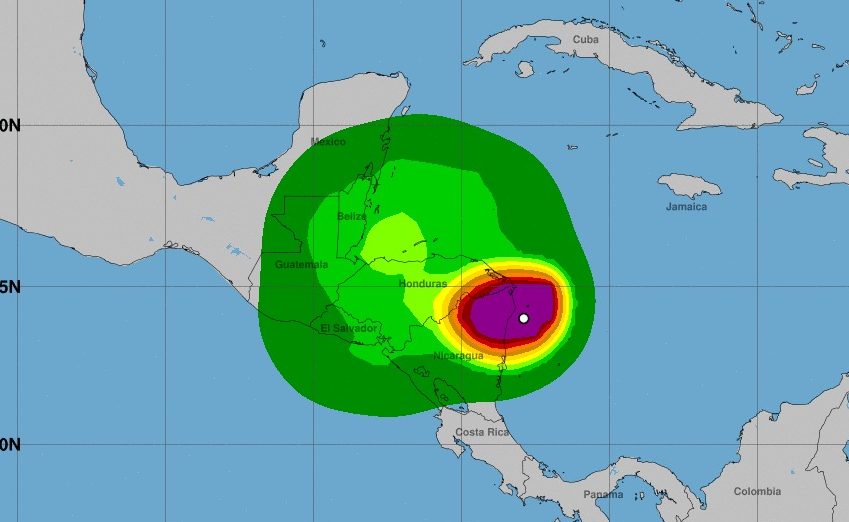 Pronostican incremento de lluvias en Guatemala por desplazamiento de huracán en Centroamérica