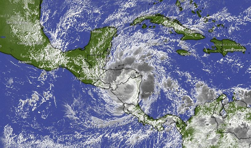 Cuáles son las categorías que se usan para clasificar los huracanes
