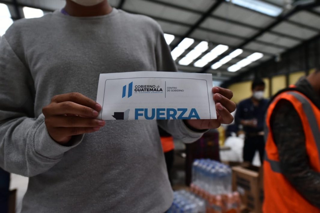 “No los dejaremos solos”, afirma Presidente a personas afectadas por Eta