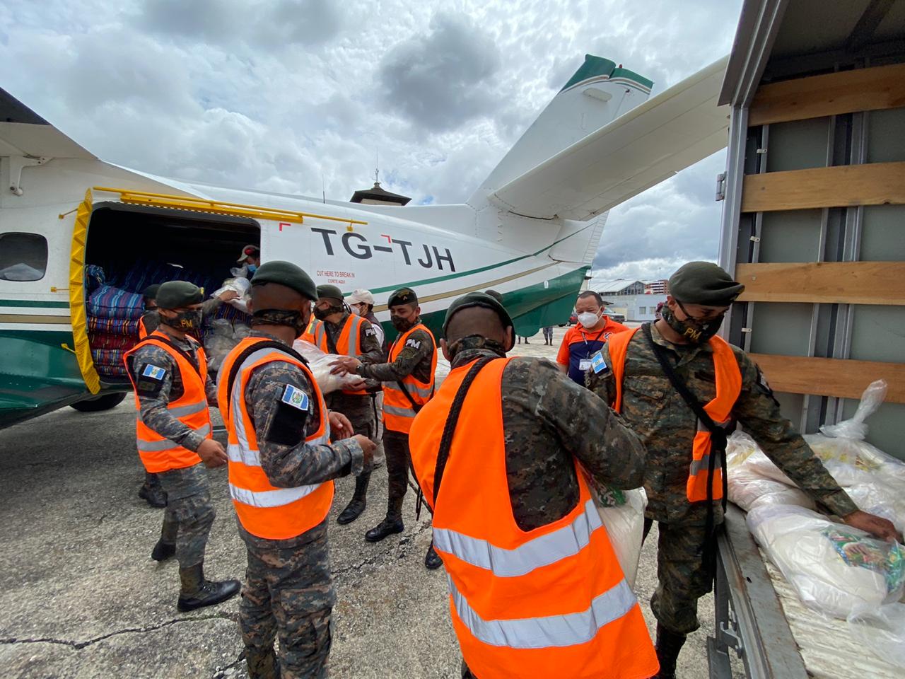 Ayuda humanitaria comienza a llegar a Alta Verapaz