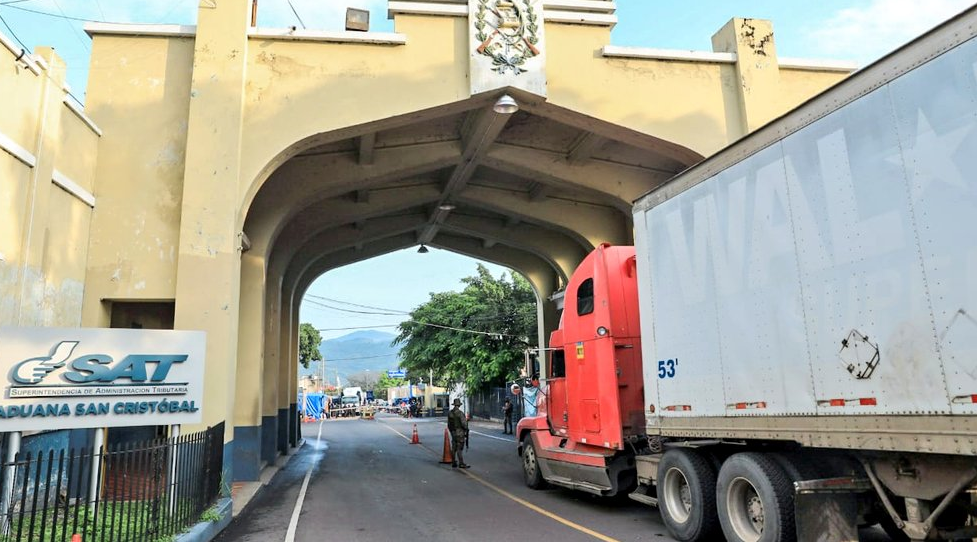Ingresa a Guatemala ayuda humanitaria proporcionada por El Salvador