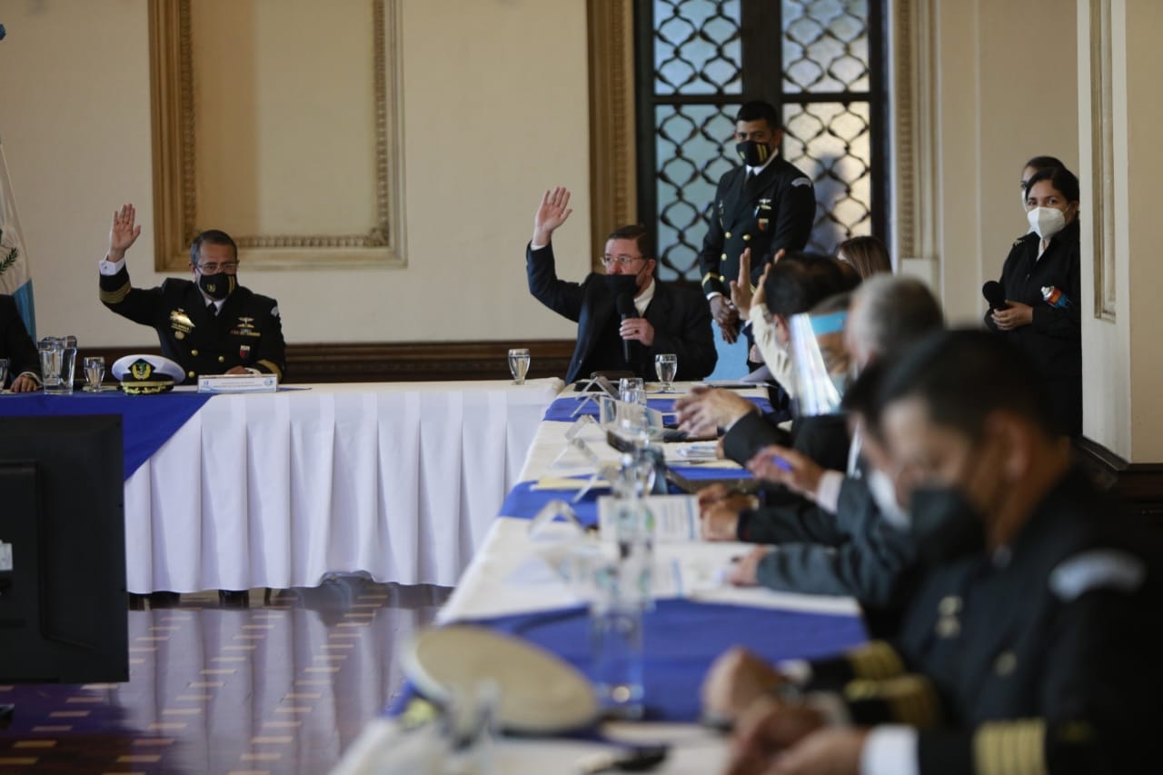Gobierno coordina acciones para fortalecer la actividad marítima nacional