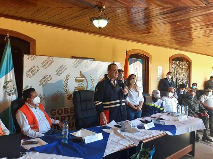 Presidente dirige operaciones de emergencia en Huehuetenango