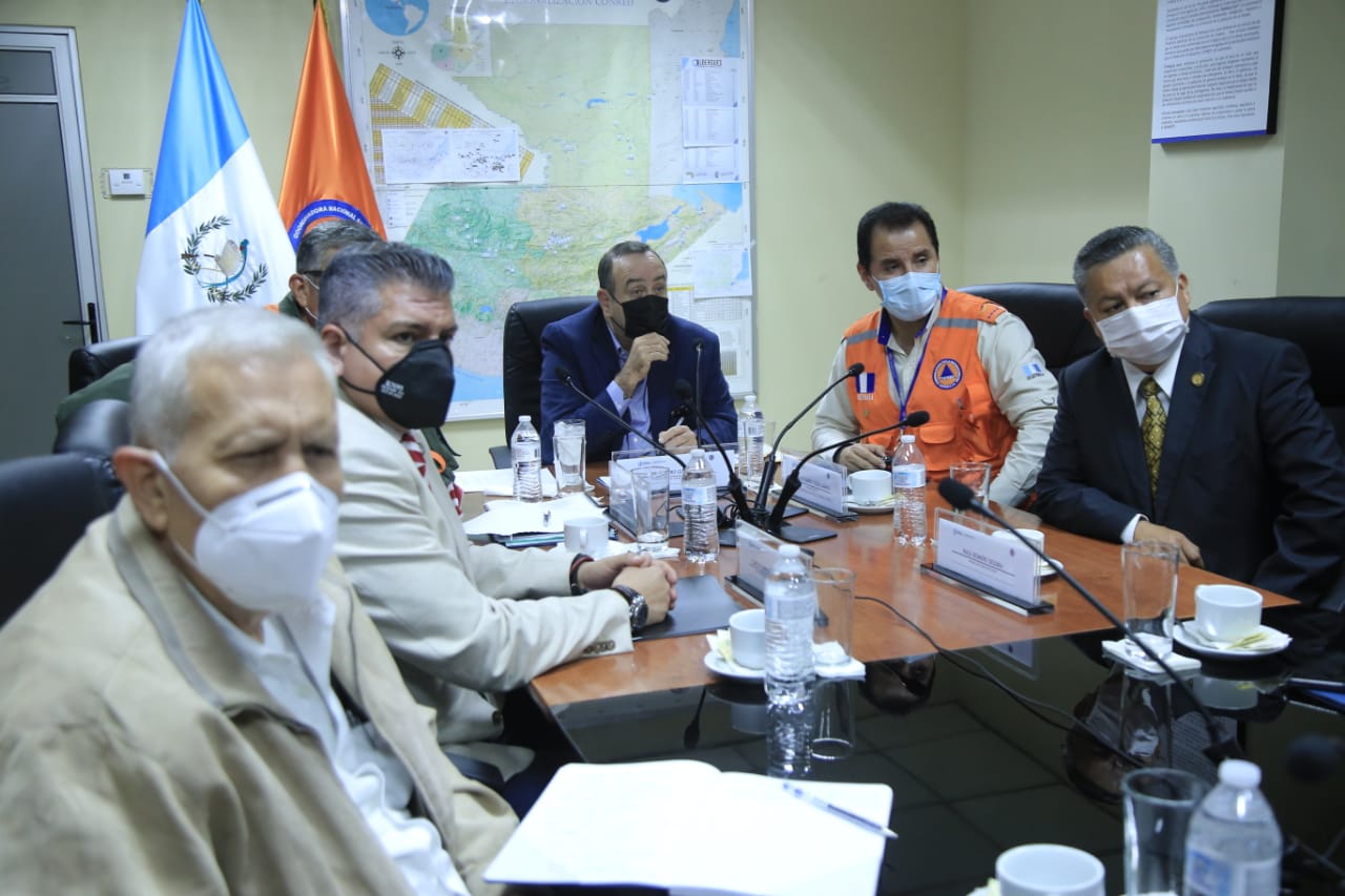 Presidente agradece colaboración tras el paso de la depresión tropical Eta