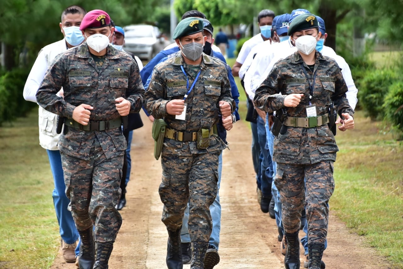 Agentes de seguridad fortalecen sus capacidades