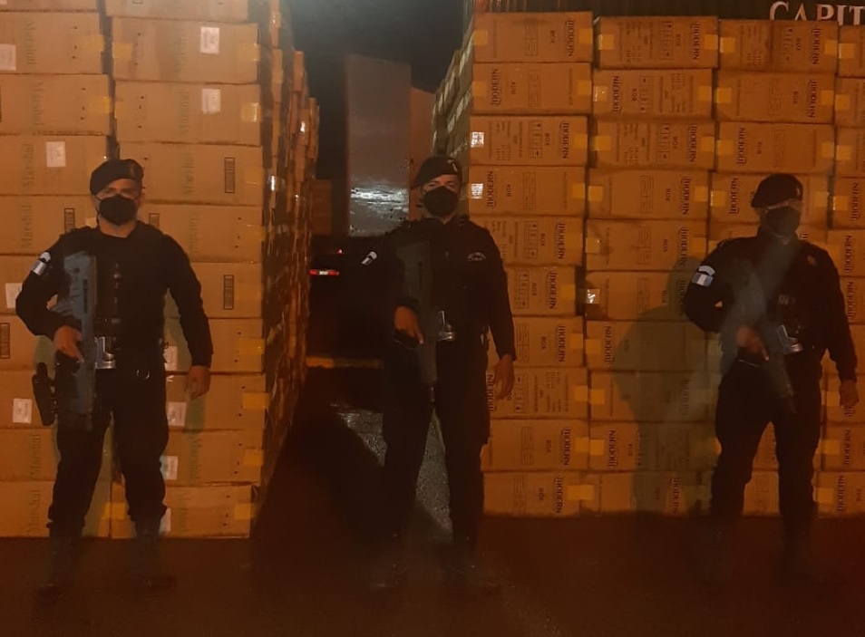 PNC decomisa millonaria suma de cigarrillos de contrabando en Petén