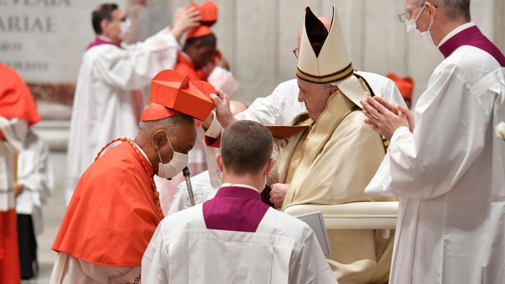 Papa Francisco instala nuevos cardenales