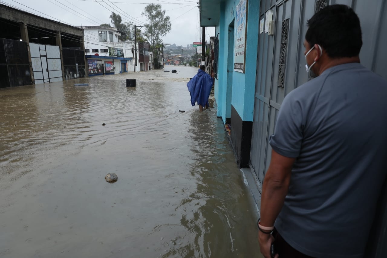 Lluvias persistirán sobre regiones del sur al centro del país