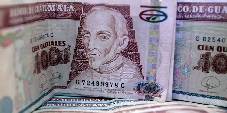 Finanzas desembolsará mil 100 millones de quetzales para pago del bono 14