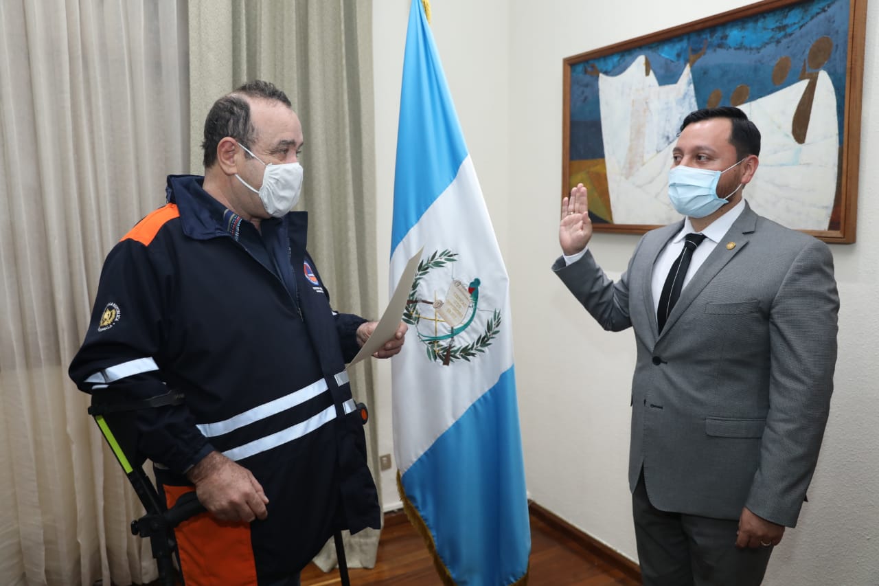 Juramentan a Gendri Reyes como ministro de Gobernación