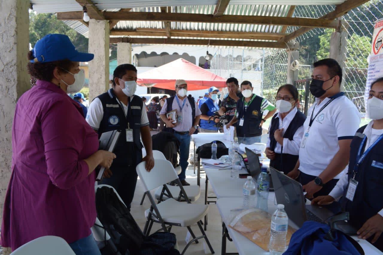 Instalan centro de salud temporal en la aldea Campur